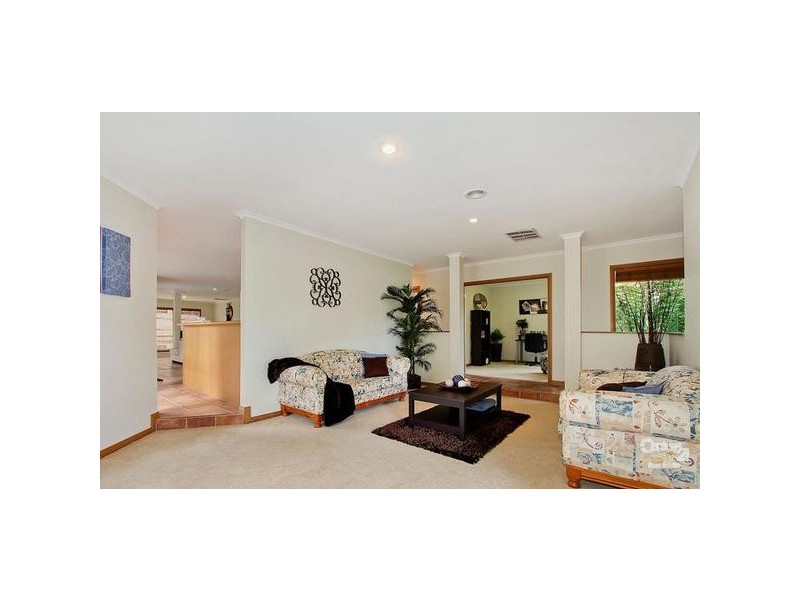53 Carlise Road, Ferntree Gully VIC 3156