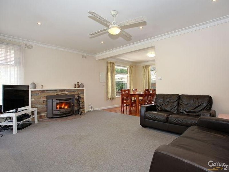 7 Sevenoaks Avenue, Croydon VIC 3136