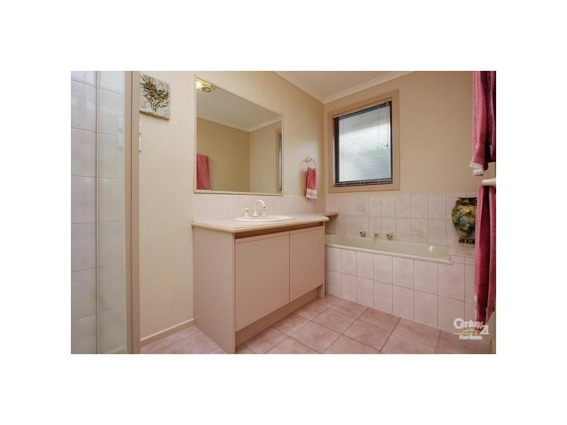 2/181 Bedford Road, Ringwood East VIC 3135