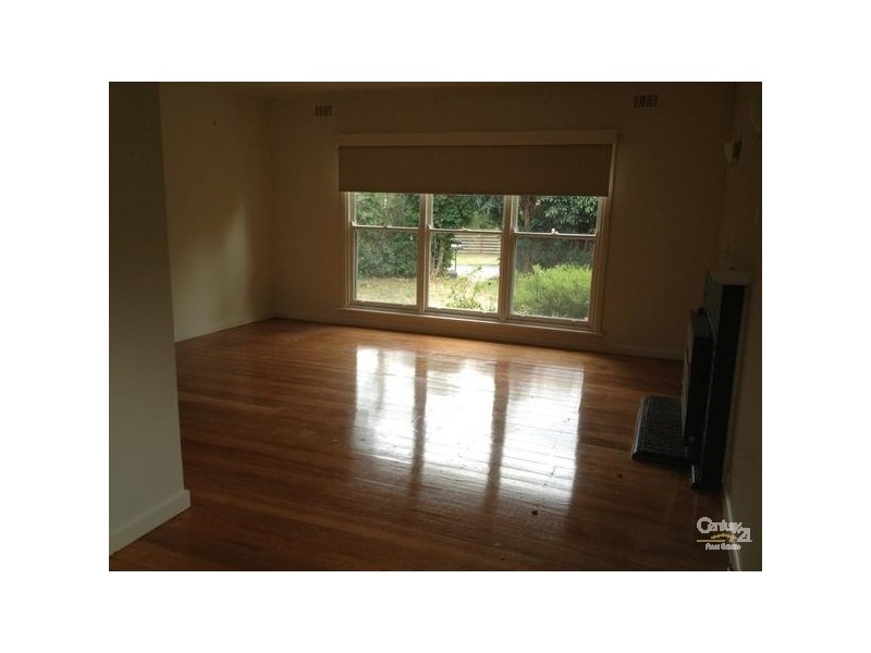 2 Alexandra Road, Ringwood East VIC 3135