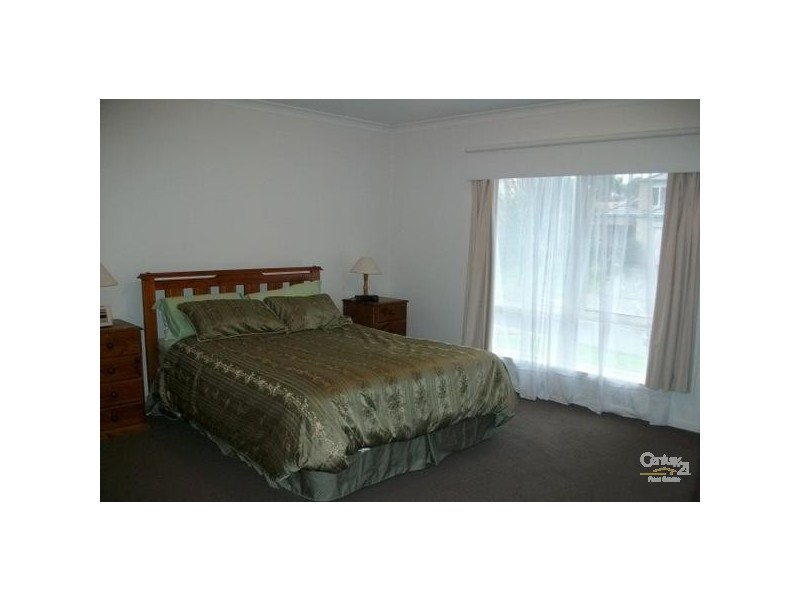 32 Baker Road, Bayswater North VIC 3153