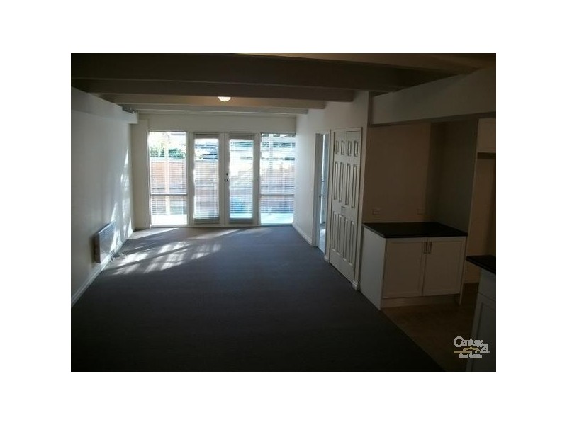 1/11 Alexandra Road, Ringwood East VIC 3135