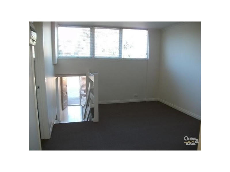 1/11 Alexandra Road, Ringwood East VIC 3135