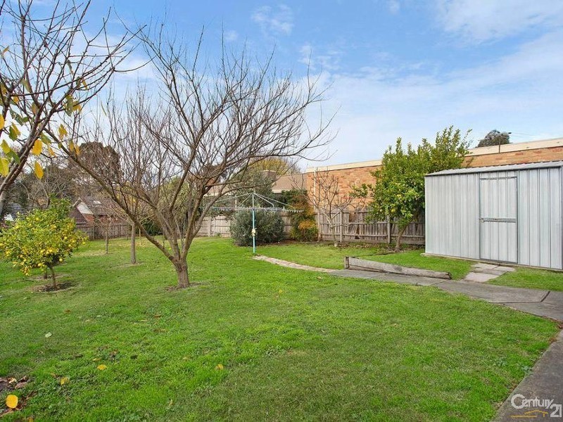 19 Victoria Street, Ringwood East VIC 3135