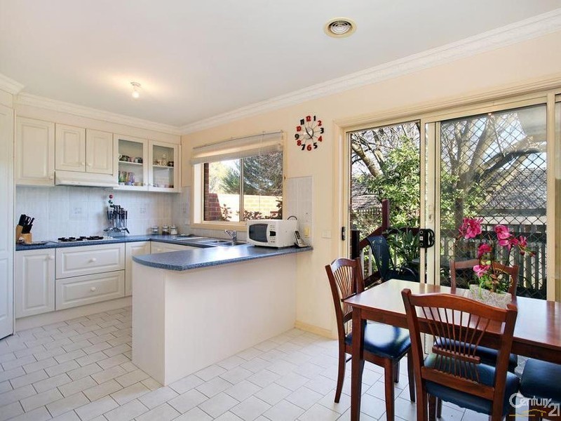 2/25 Bowen Street, Ferntree Gully VIC 3156