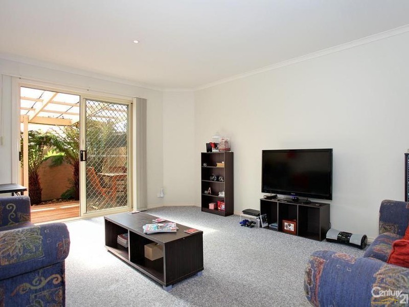 4/11 Armstrong Road, Bayswater VIC 3153