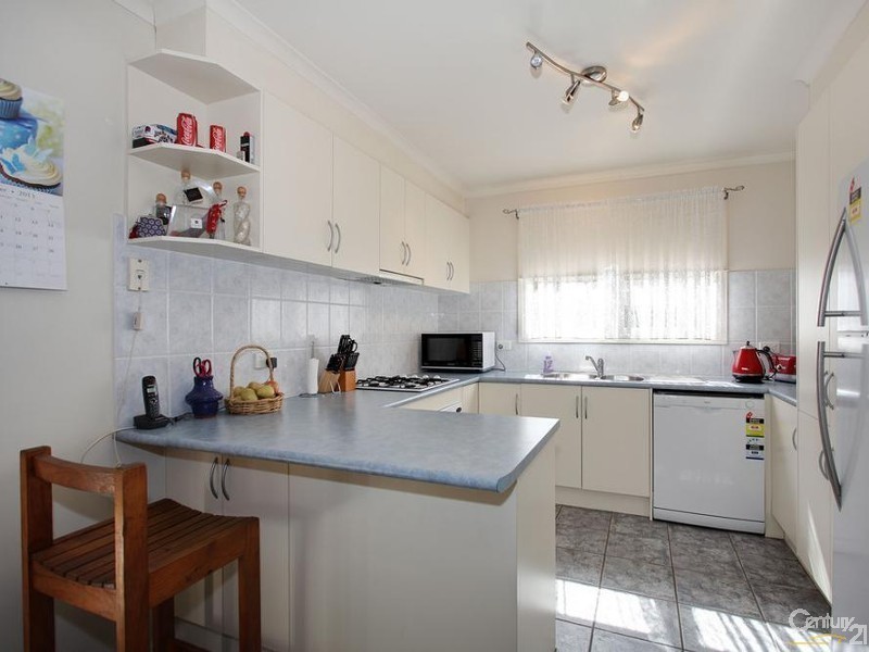 4/11 Armstrong Road, Bayswater VIC 3153