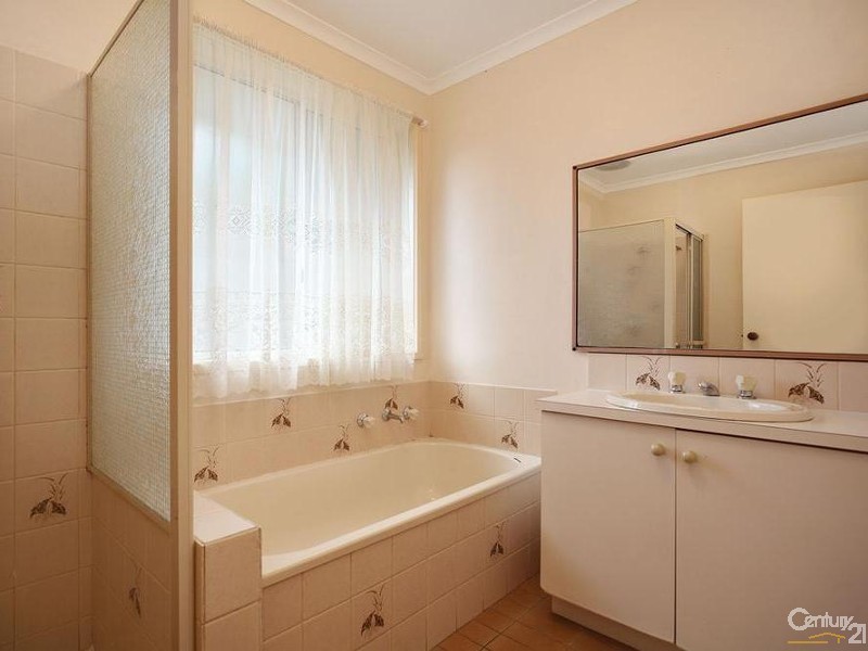 2/33 Haig Street, Croydon VIC 3136