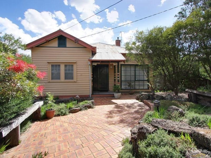 13 Donald Street, Croydon VIC 3136