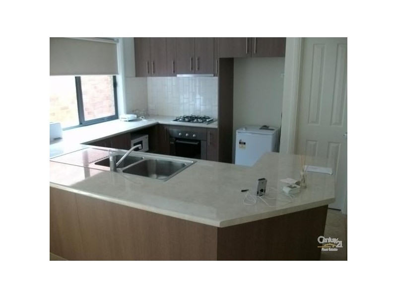 2/15 Paris Street, Croydon VIC 3136