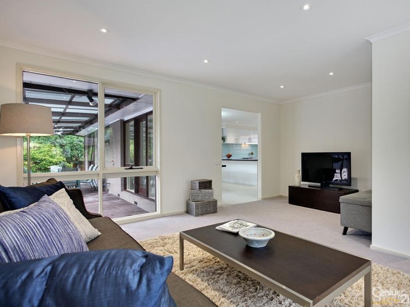 12 Newstead Way, Wantirna South VIC 3152