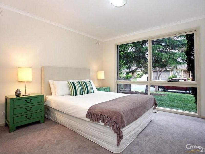 12 Newstead Way, Wantirna South VIC 3152