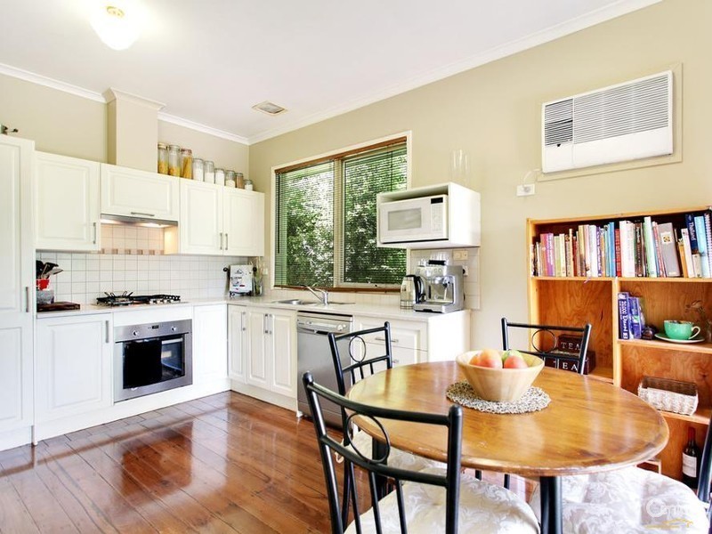 15 Homer Avenue, Croydon South VIC 3136