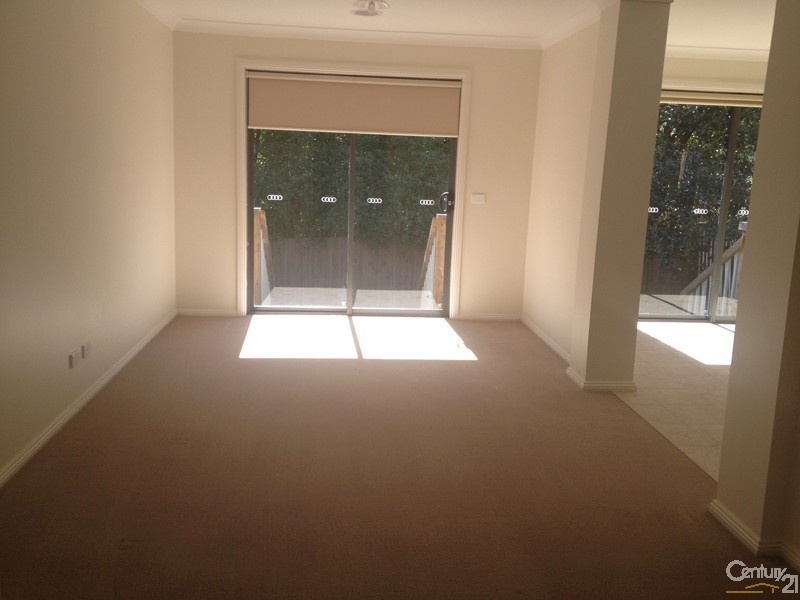 2/15 Paris Avenue, Croydon VIC 3136