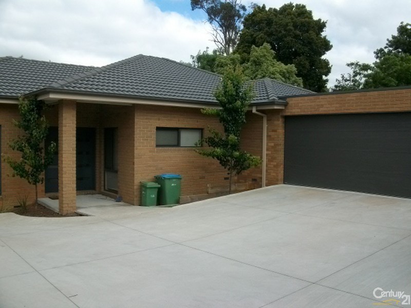 2/15 Paris Avenue, Croydon VIC 3136