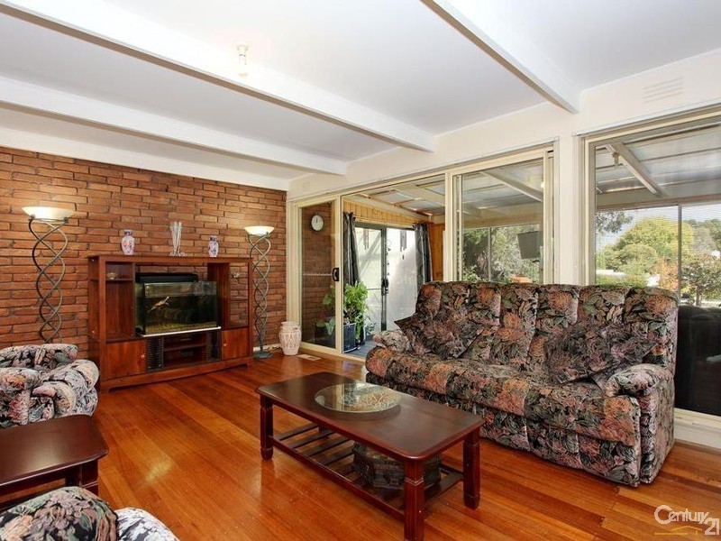 35 Cherylnne Crescent, Kilsyth VIC 3137