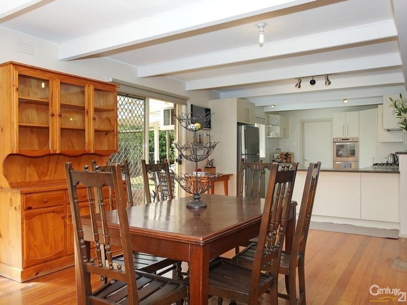 35 Cherylnne Crescent, Kilsyth VIC 3137