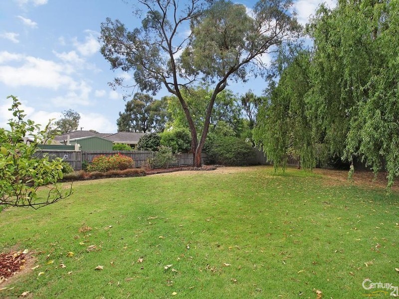 16 Westwood Drive, Bayswater North VIC 3153