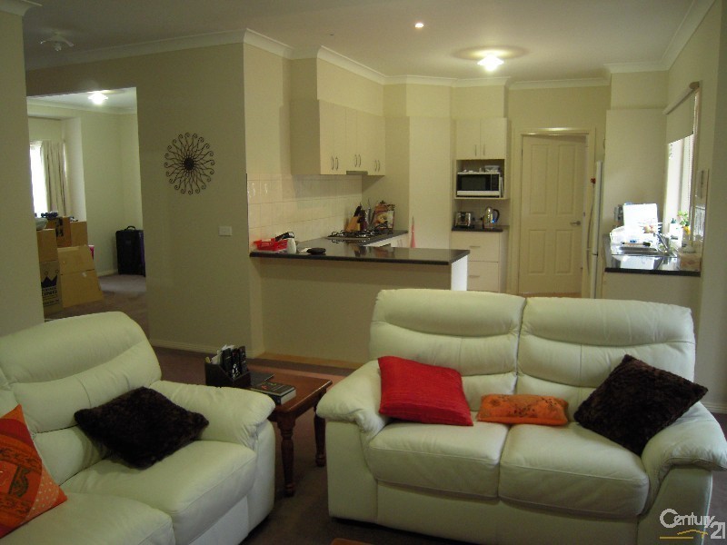 2/39 Ulysses Avenue, Croydon South VIC 3136