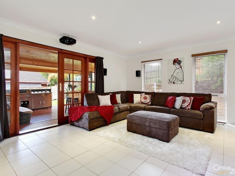 15 Nangathan Way, Croydon North VIC 3136