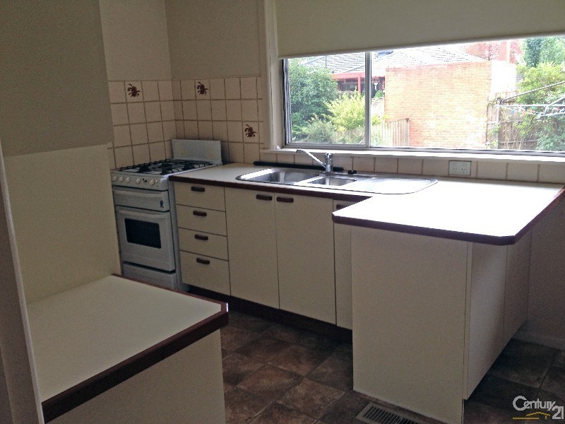 4 Lockhart Road, Ringwood North VIC 3134