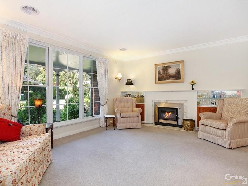 25 Shane Crescent, Croydon South VIC 3136