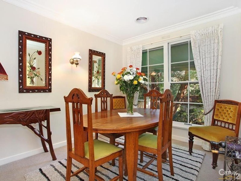 25 Shane Crescent, Croydon South VIC 3136