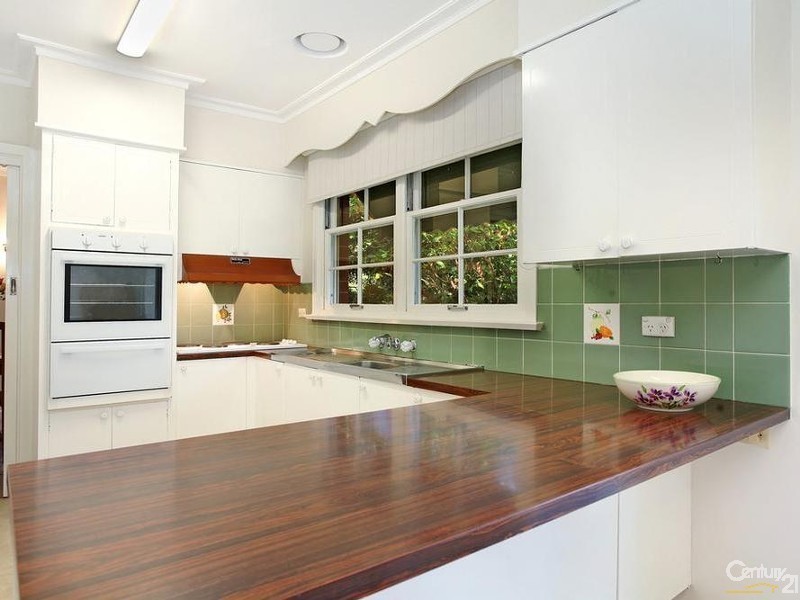 25 Shane Crescent, Croydon South VIC 3136