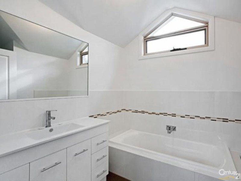 1/36 Pitt Street, Ringwood VIC 3134