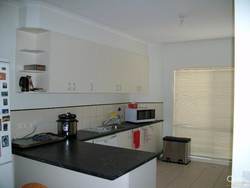 2/20 Joffre Street, Croydon VIC 3136