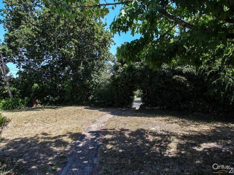 2 Alexandra Road, Ringwood East VIC 3135