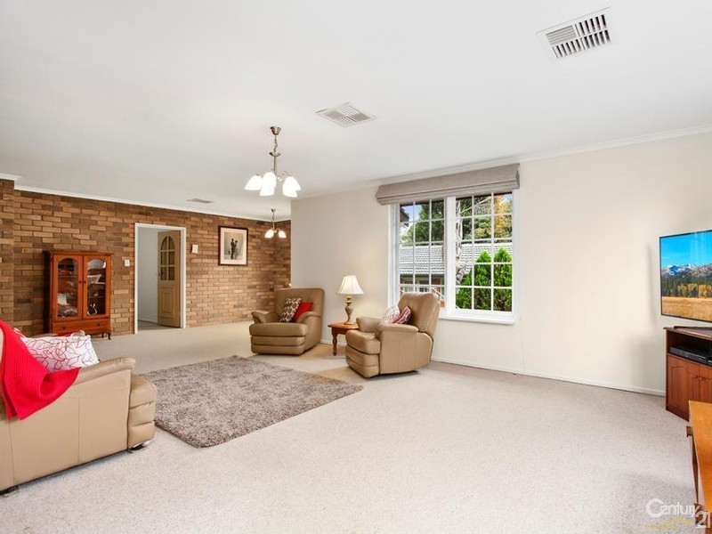 10 Dublin Road, Ringwood East VIC 3135