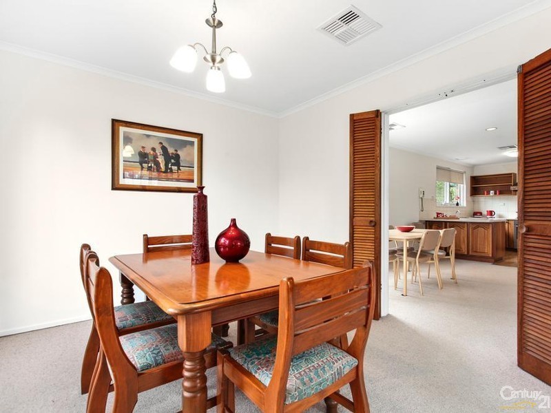 10 Dublin Road, Ringwood East VIC 3135