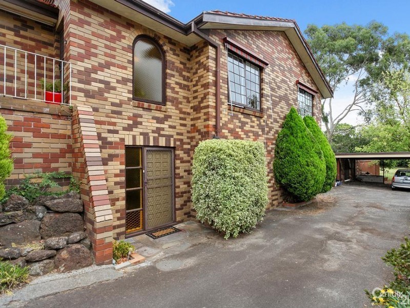 10 Dublin Road, Ringwood East VIC 3135