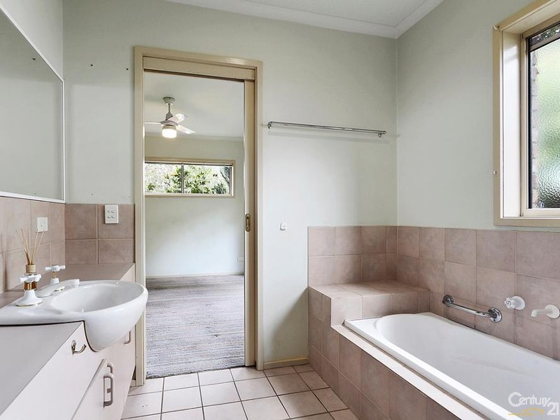 392  Canterbury Road, Ringwood East VIC 3135