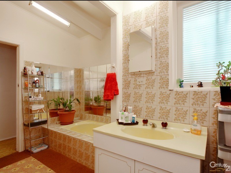 10 Heathwood Street, Ringwood East VIC 3135