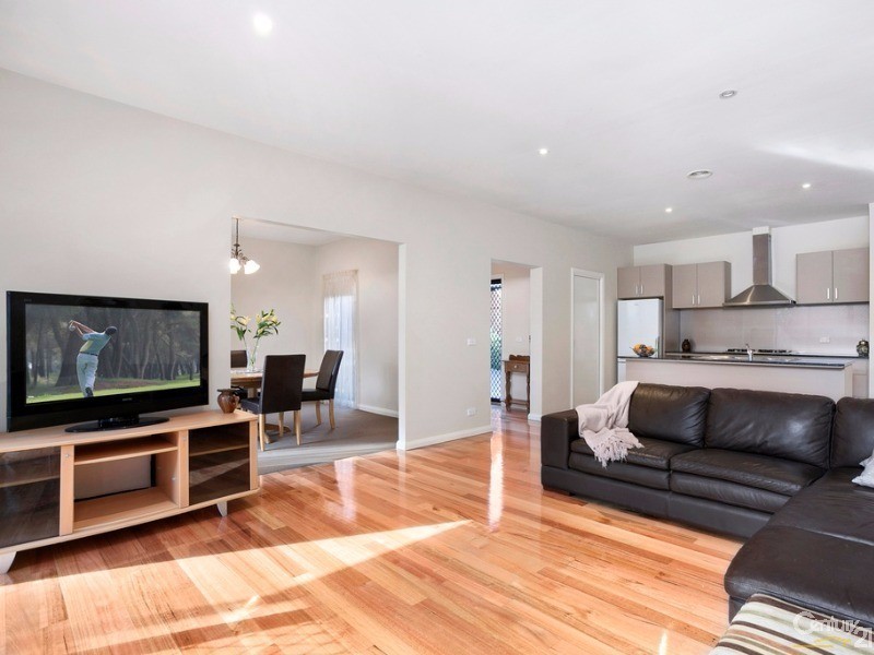 4/17-19  Edith Avenue, Croydon VIC 3136