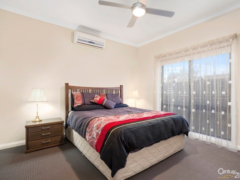 4/17-19  Edith Avenue, Croydon VIC 3136