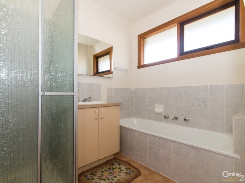 2/23 Deep Creek Road, Mitcham VIC 3132