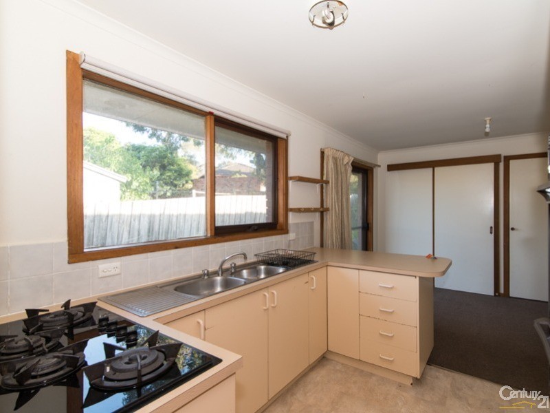 2/23 Deep Creek Road, Mitcham VIC 3132
