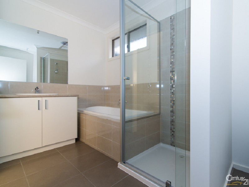 1/4 Elizabeth Court, Ringwood East VIC 3135