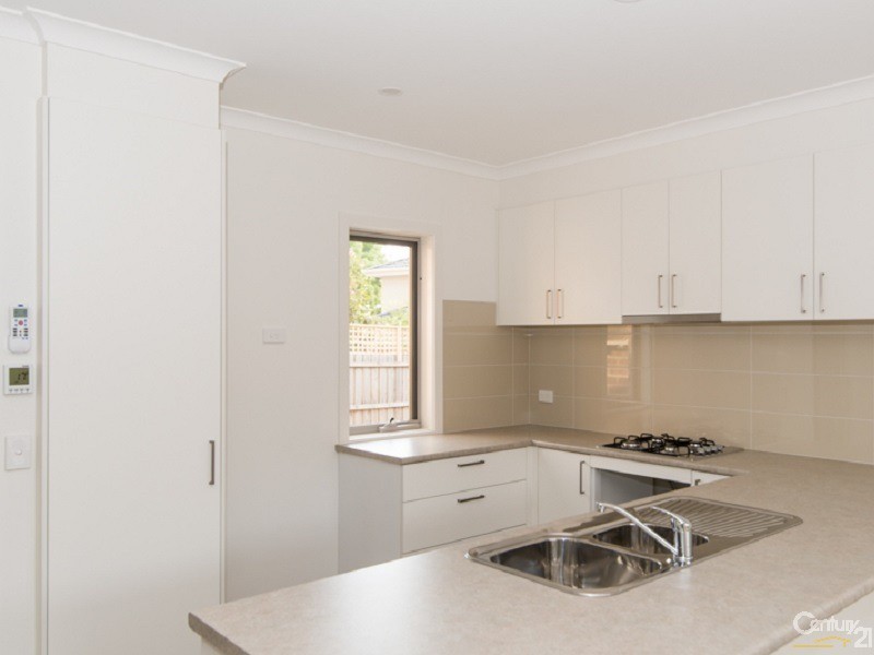 1/4 Elizabeth Court, Ringwood East VIC 3135