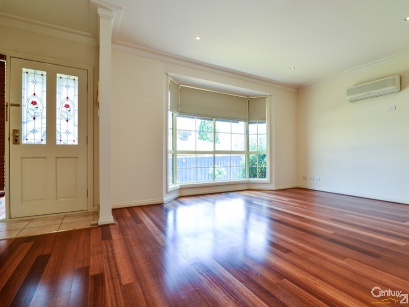 2/12 Mirabel Avenue, Ringwood East VIC 3135