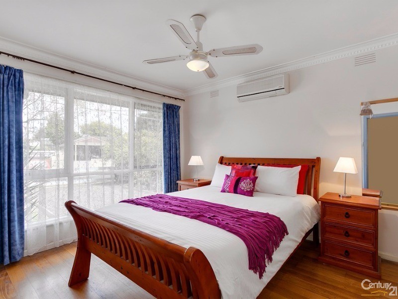 34 Binbrook Drive, Croydon VIC 3136