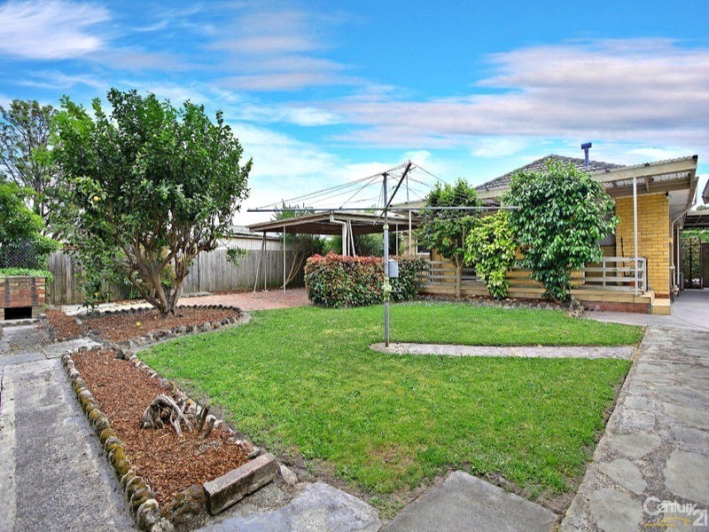 23 Sevenoaks Avenue, Croydon VIC 3136