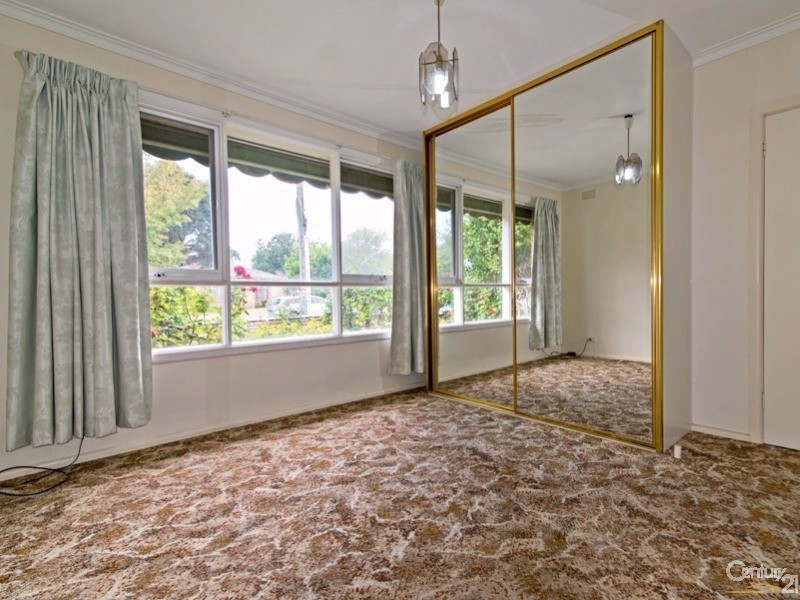 23 Sevenoaks Avenue, Croydon VIC 3136