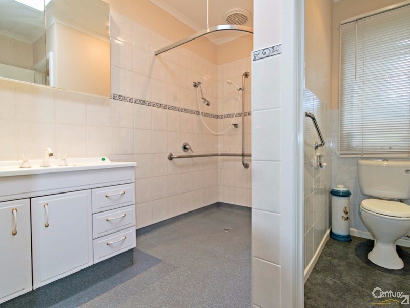 23 Sevenoaks Avenue, Croydon VIC 3136