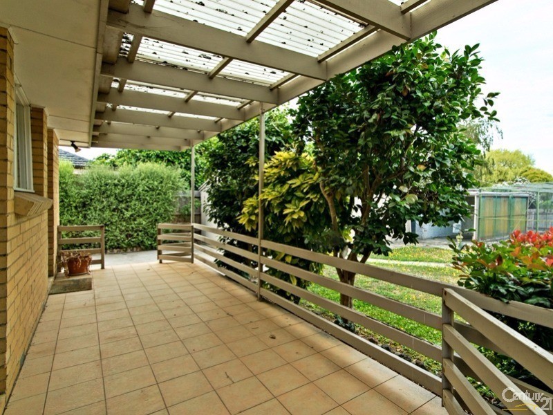 23 Sevenoaks Avenue, Croydon VIC 3136