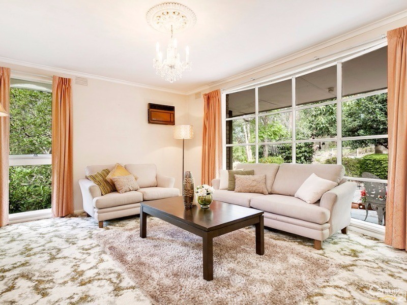 13 Braewood Avenue, Ringwood East VIC 3135