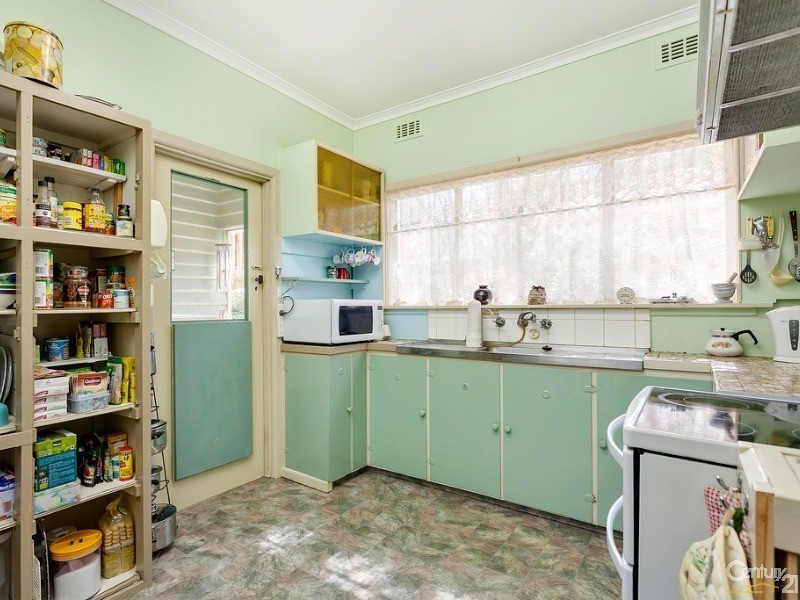 12 Regina Street, Ringwood VIC 3134